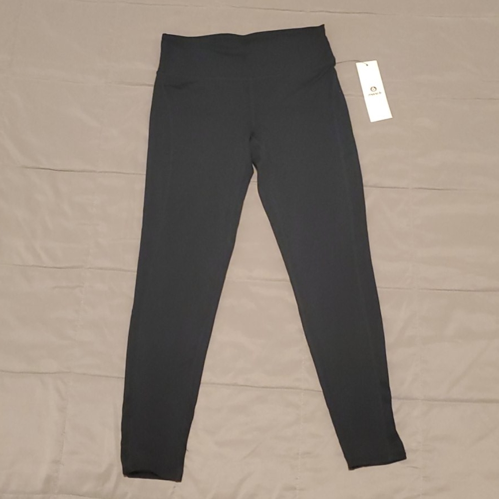 NWT *Black Athletic Leggings with Peep Calf Detail